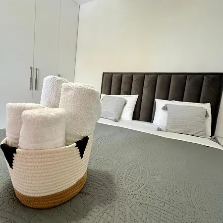 Belaire Luxury Apartament *